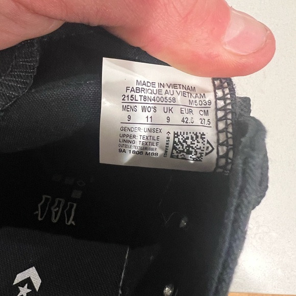 All Black Converse Men’s 9 - Picture 4 of 5